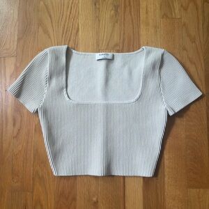 Babaton Sculpt Knot Crop Top